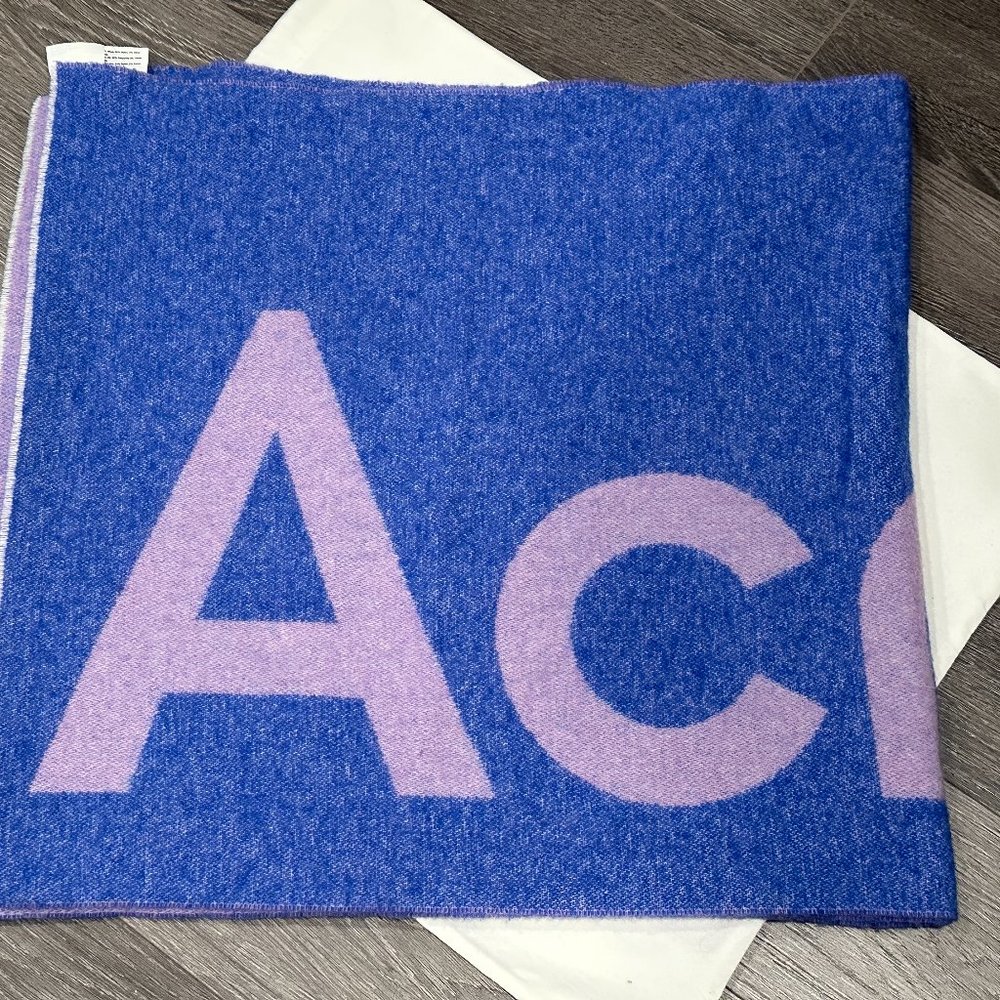Acne Studios Toronty Logo Scarf - Picture 2 of 4